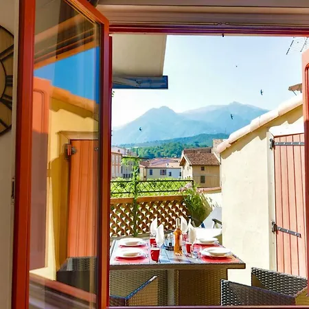 Attique Des Fontaines Apartamento